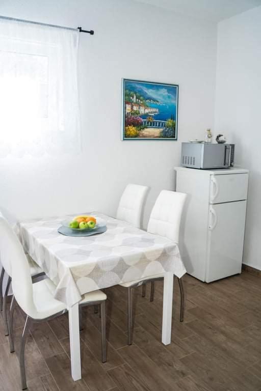 Apartmani Juricev Vodice Esterno foto